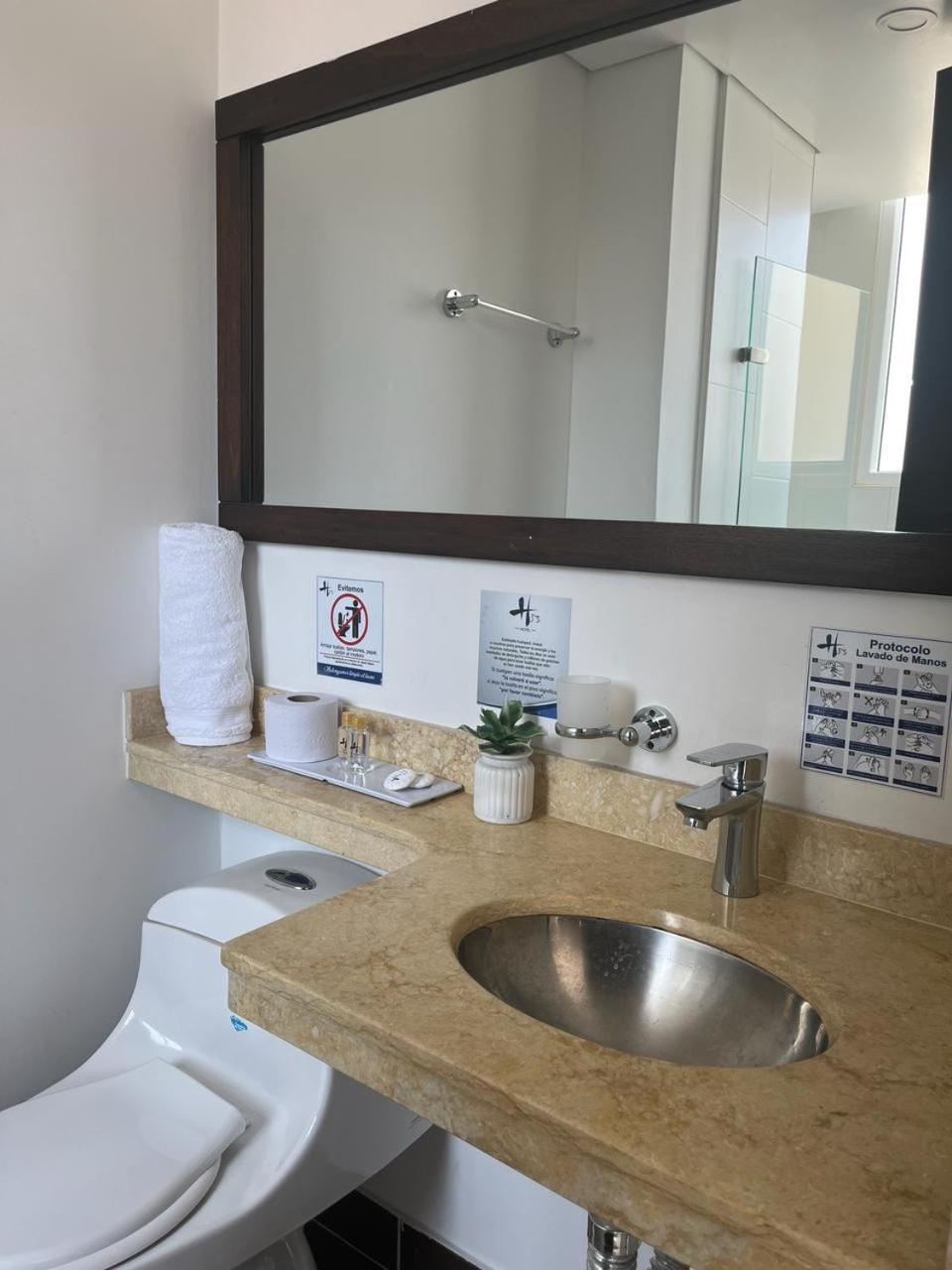 Hotel H53 Sogamoso Bagian luar foto