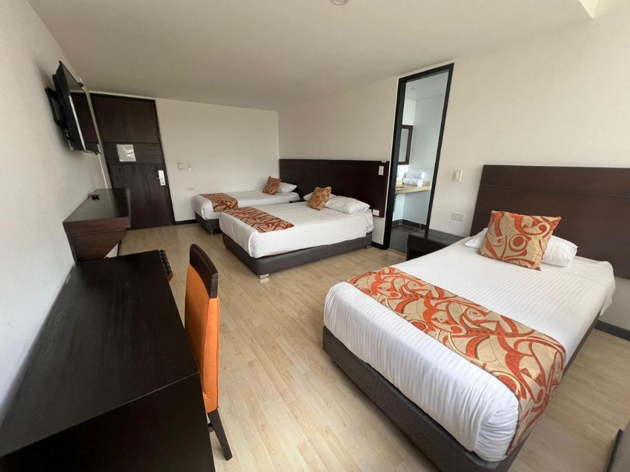 Hotel H53 Sogamoso Bagian luar foto